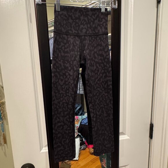 Lululemon leggings - Picture 1 of 6